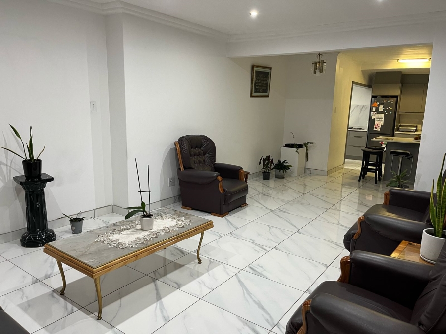 3 Bedroom Property for Sale in Surrey Estate Western Cape